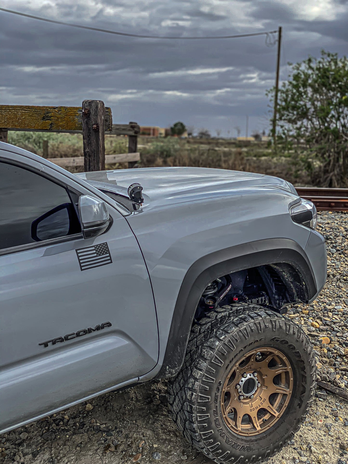 2005+ Toyota Tacoma 2.5" Shock package